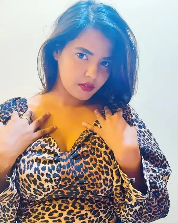 Sakshi vip call girls in Allahabad